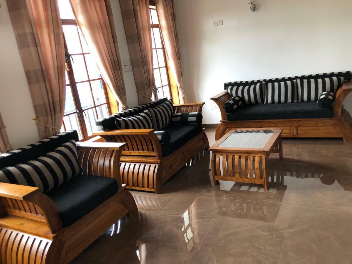 Gimhana Guest House نوفارا إيلِيا المظهر الخارجي الصورة